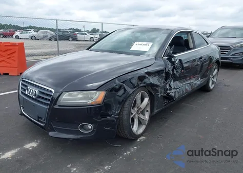 2010 Audi A5 2.0T Premium из США, поврежденный, VIN WAULFAFR1AA001920
